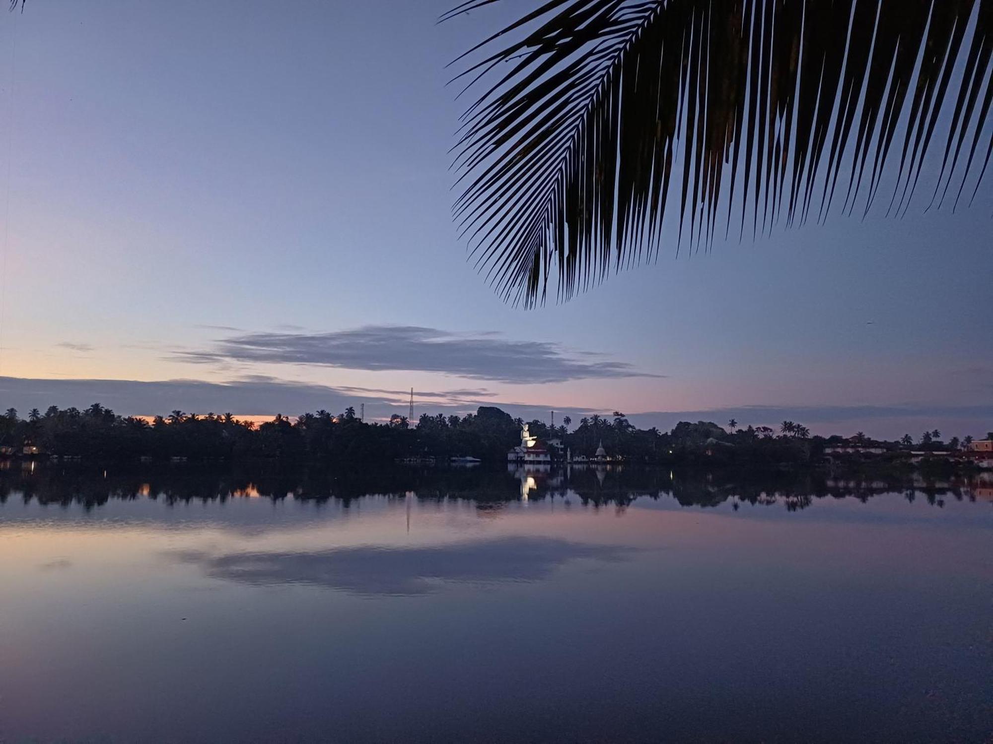 Villa River View Aluthgama Exterior photo