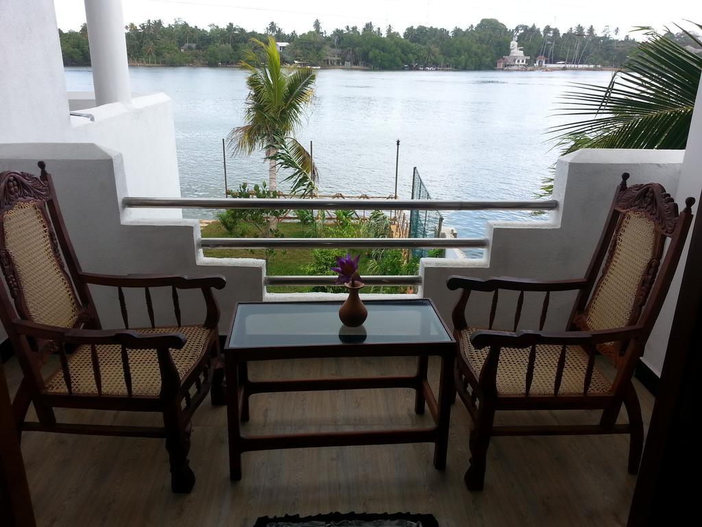 Villa River View Aluthgama Exterior photo