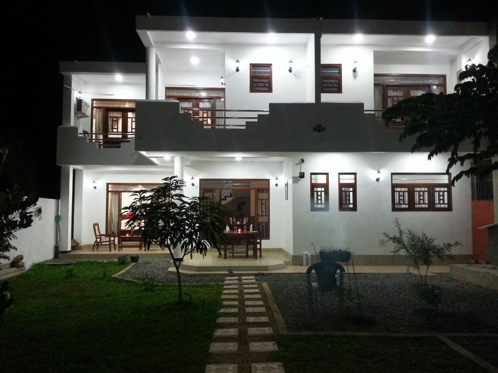 Villa River View Aluthgama Exterior photo
